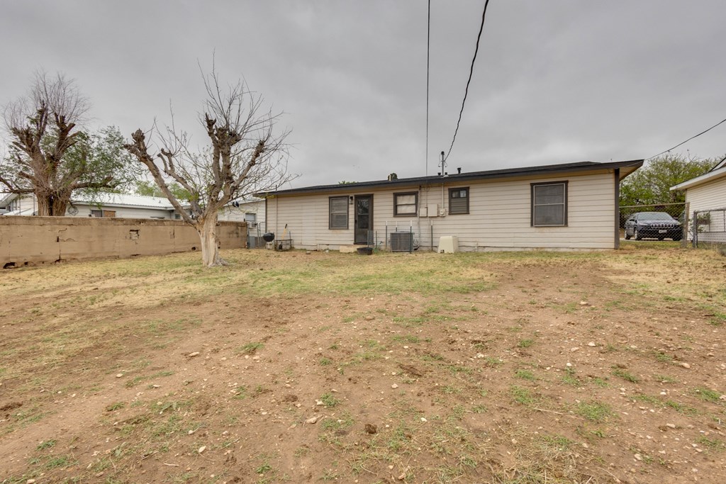 608 Holbert St, Big Spring, Texas image 30