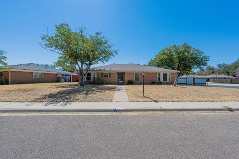 Homes For Sale - 2413 Emerson Court<br/> Midland County, Midland, TX 79705
