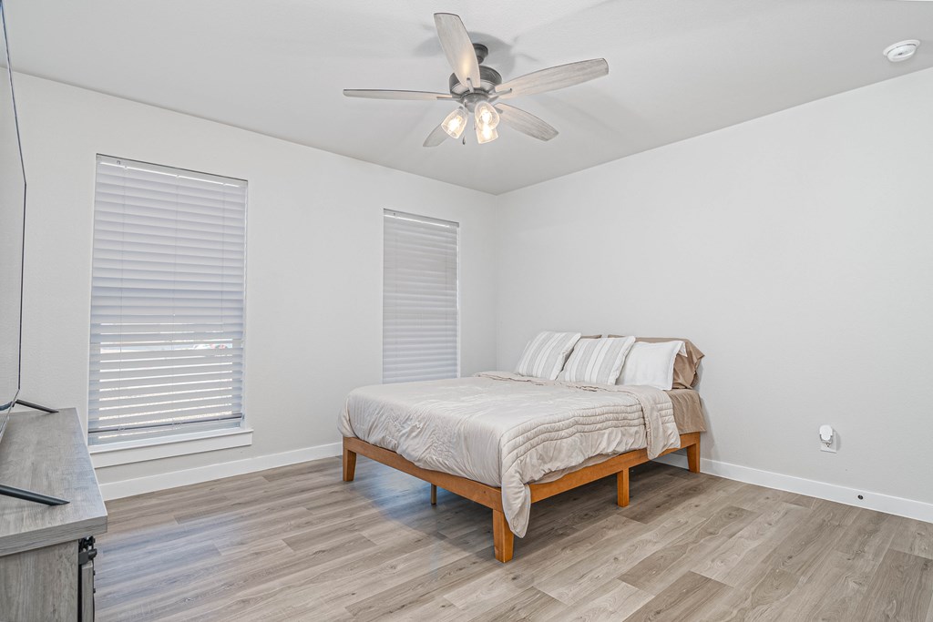 2016 Swenson St, Midland, Texas image 12