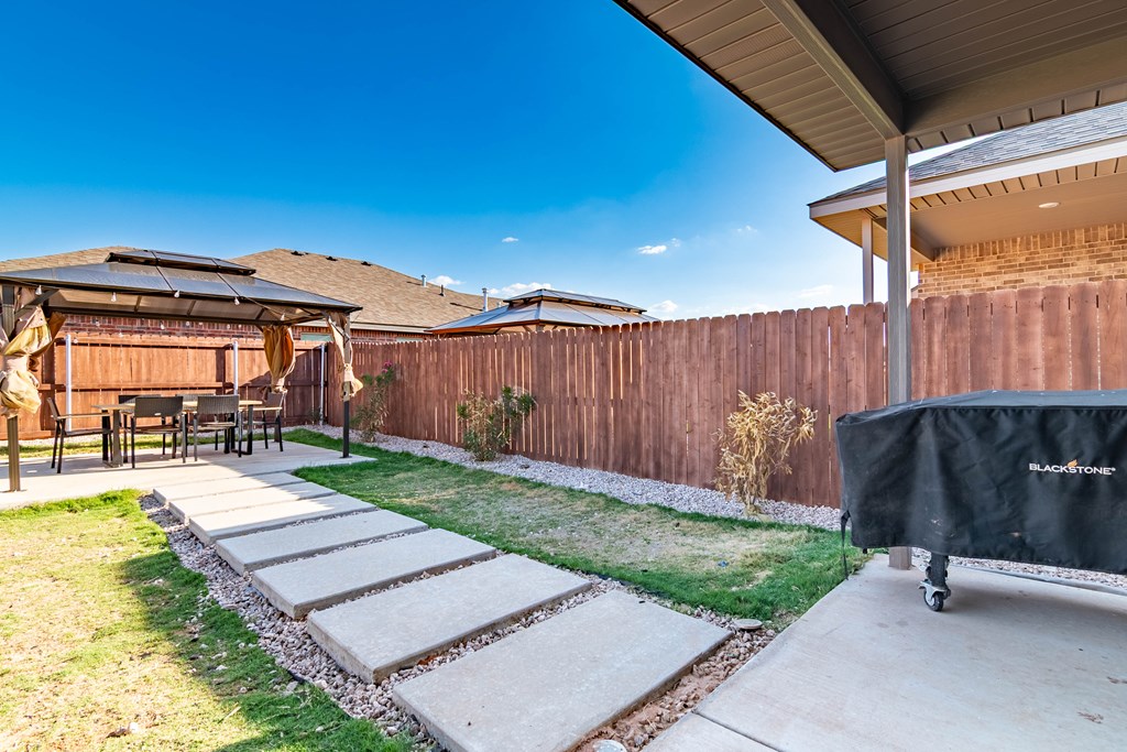 2016 Swenson St, Midland, Texas image 18