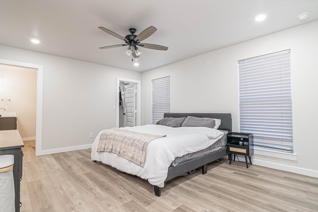 2016 Swenson St, Midland, Texas image 13