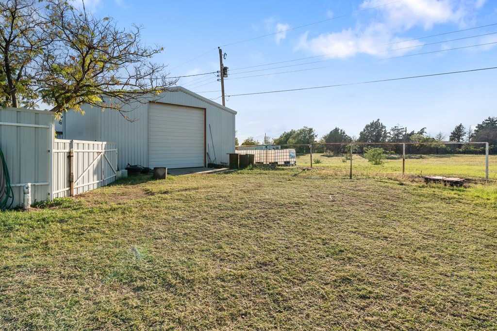 2507 Neill Rd, Big Spring, Texas image 9