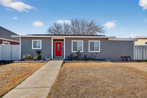 Homes For Sale - 302 SW 9th St<br/> Andrews, TX 79714