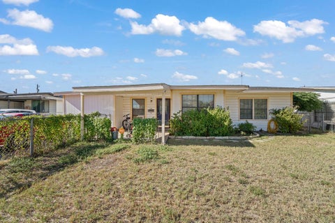 Homes For Sale - 1403 Lynn Ave<br/> Midland, TX 79705