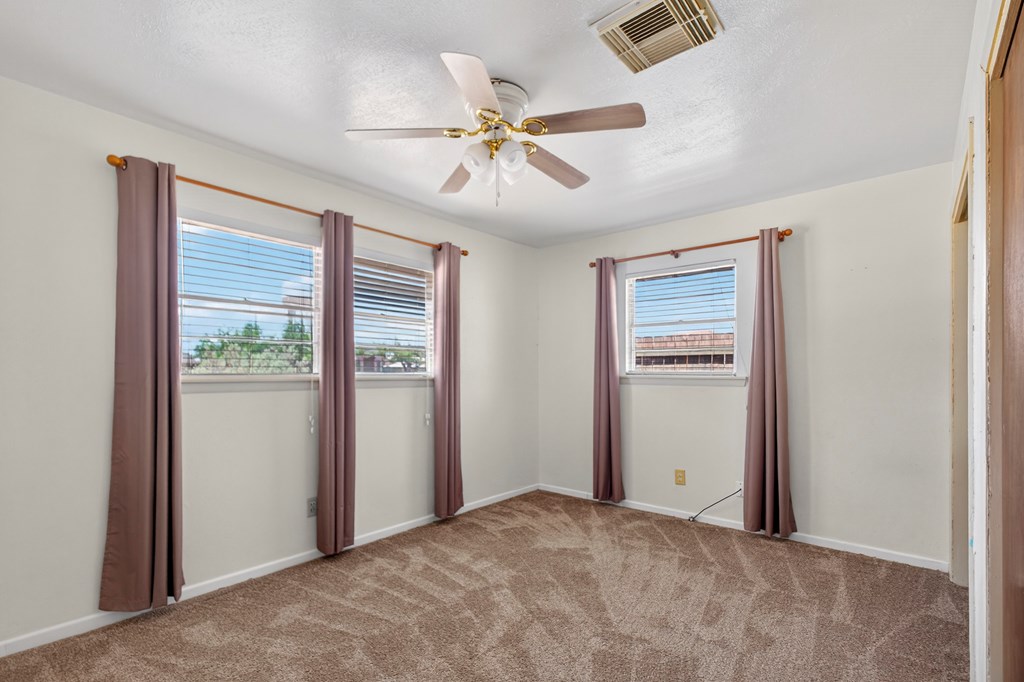 4709 Shadylane Dr, Midland, Texas image 4