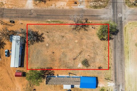 Vacant Land For Sale - 800 NW 2nd St<br/> Gaines County, Seminole, TX 79360