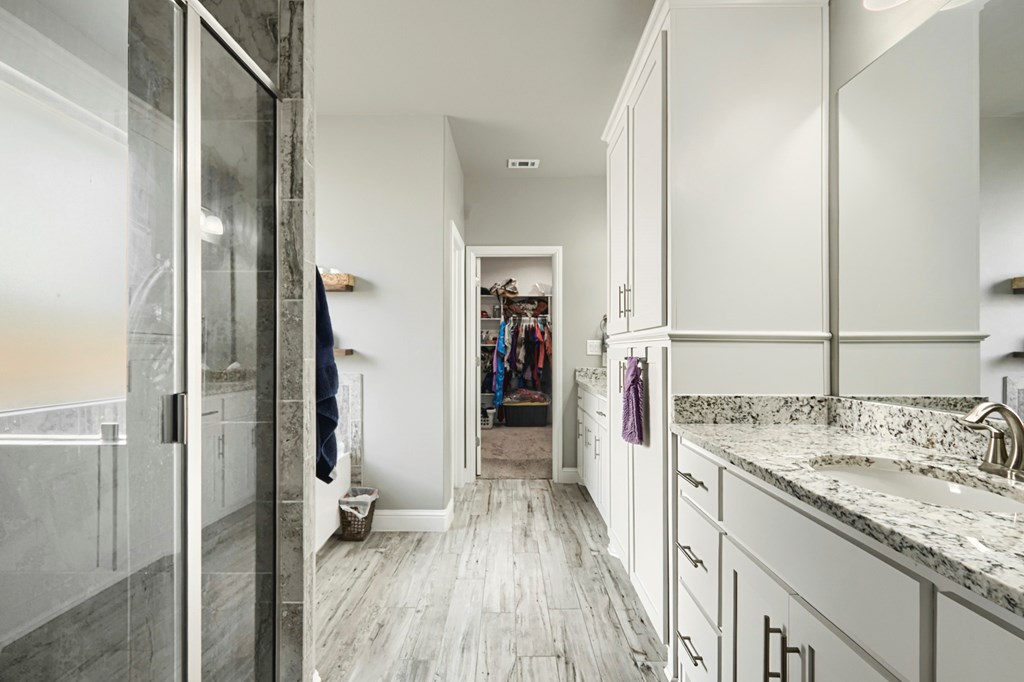 1706 Overshine Lane, Midland, Texas image 27