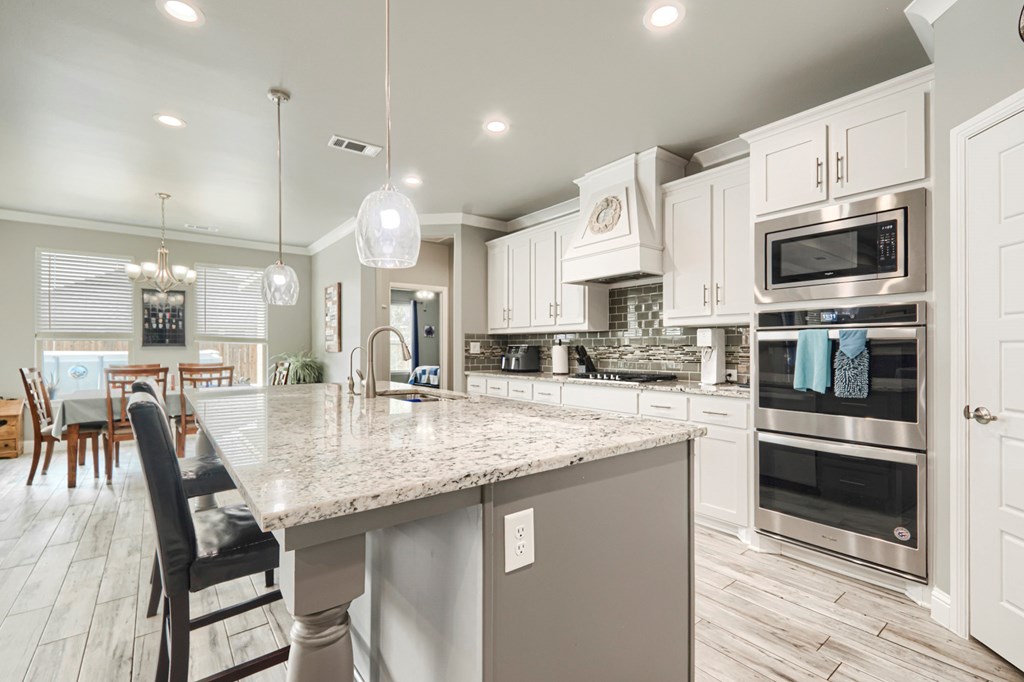 1706 Overshine Lane, Midland, Texas image 15