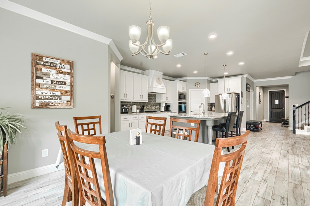 1706 Overshine Lane, Midland, Texas image 5