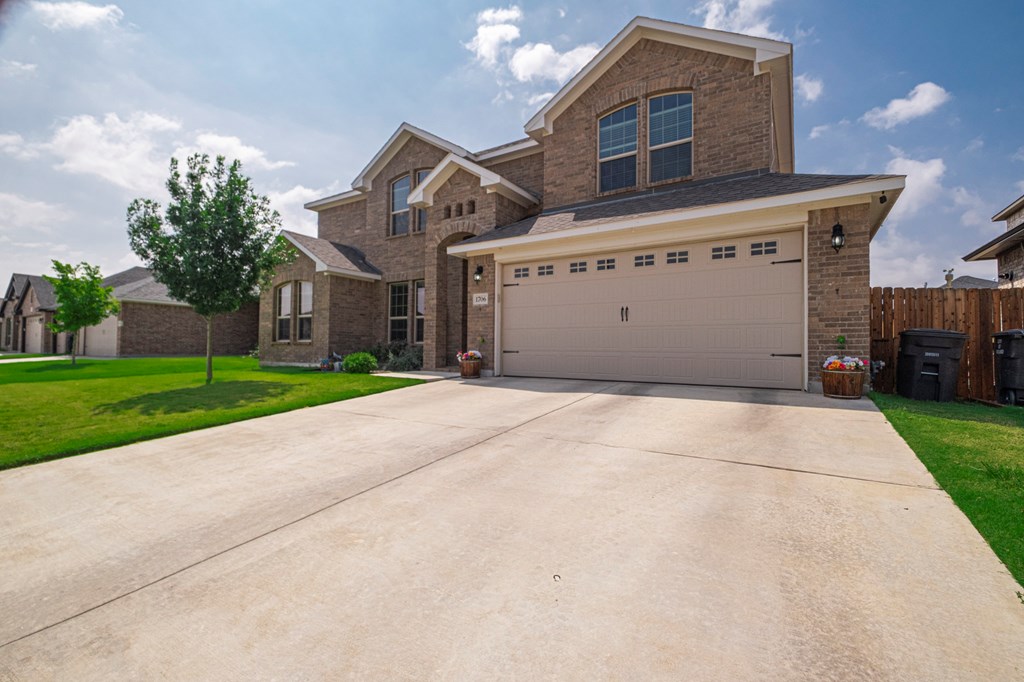 1706 Overshine Lane, Midland, Texas image 2