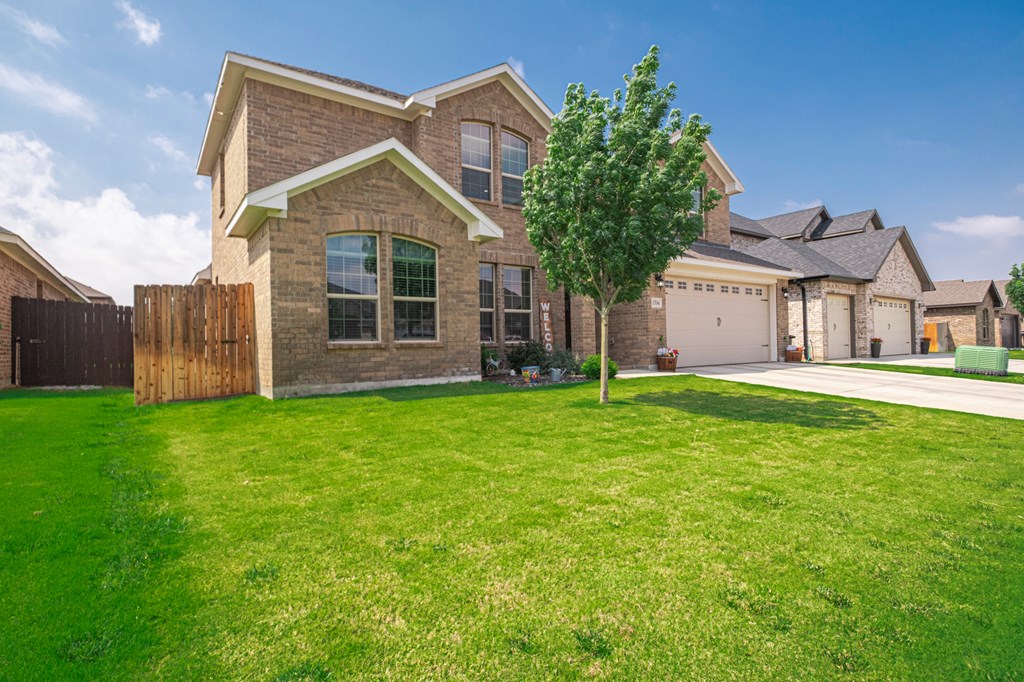 1706 Overshine Lane, Midland, Texas image 3