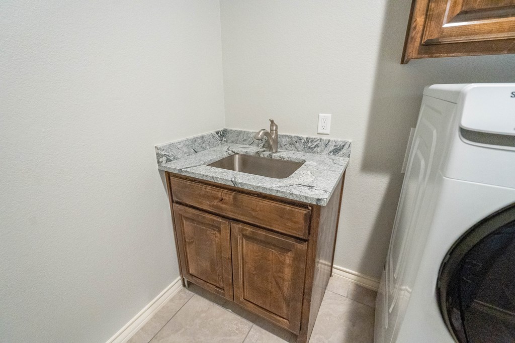 2913 Parton Way, Midland, Texas image 35