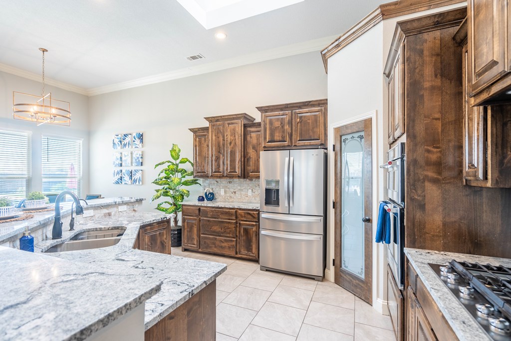 2913 Parton Way, Midland, Texas image 10