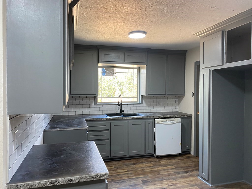 2305 30th St, Snyder, Texas image 3