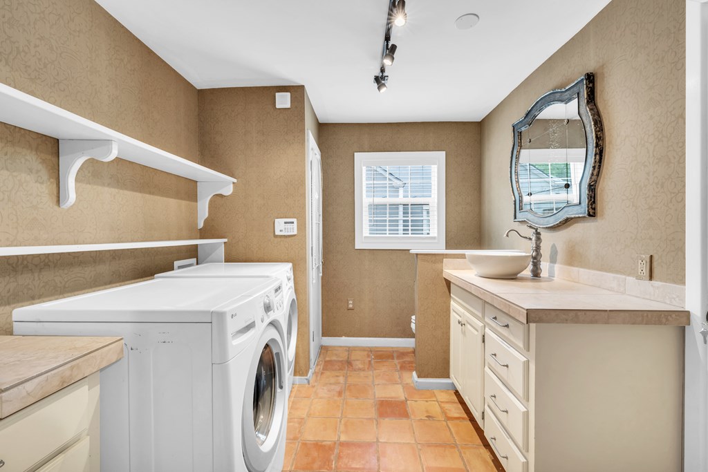 1005 W Tennessee Ave, Midland, Texas image 15
