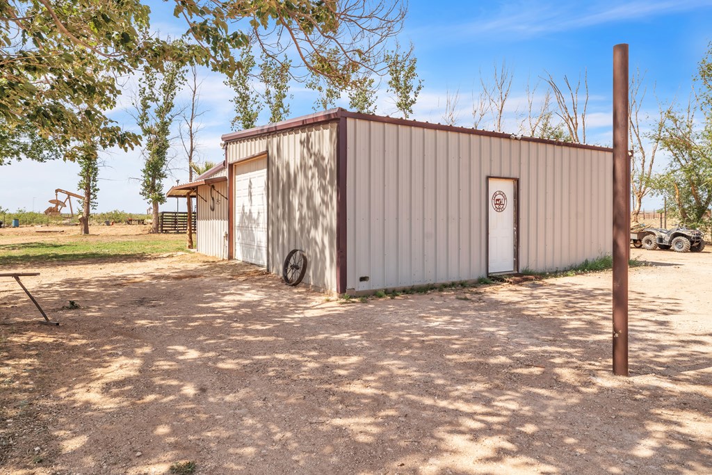 9811 S County Rd 1218, Midland, Texas image 16
