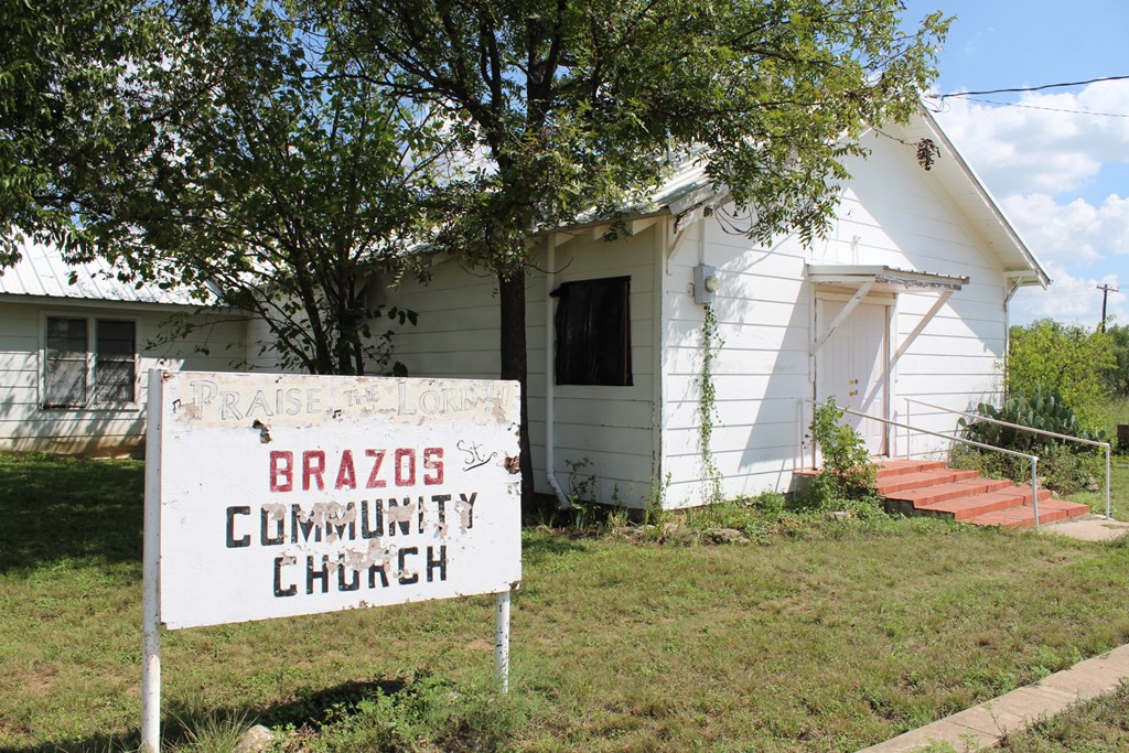 807 Brazos St, Coleman, Texas image 3