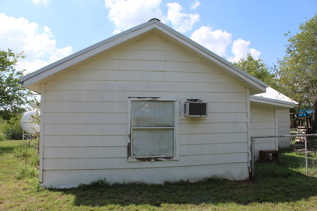 807 Brazos St, Coleman, Texas image 8