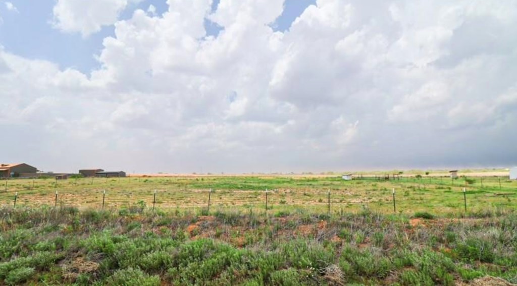 10503 E Midway Rd, Big Spring, Texas image 4