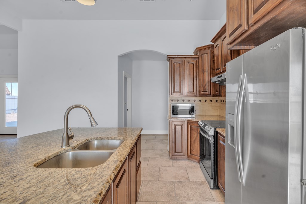 5600 N County Road 1125, Midland, Texas image 12
