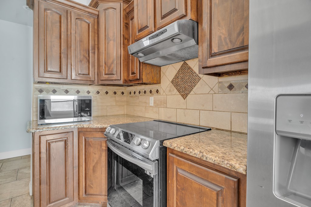 5600 N County Road 1125, Midland, Texas image 11