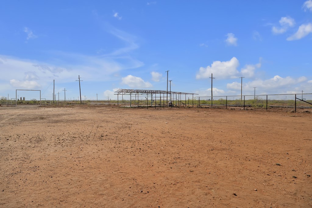 5600 N County Road 1125, Midland, Texas image 28