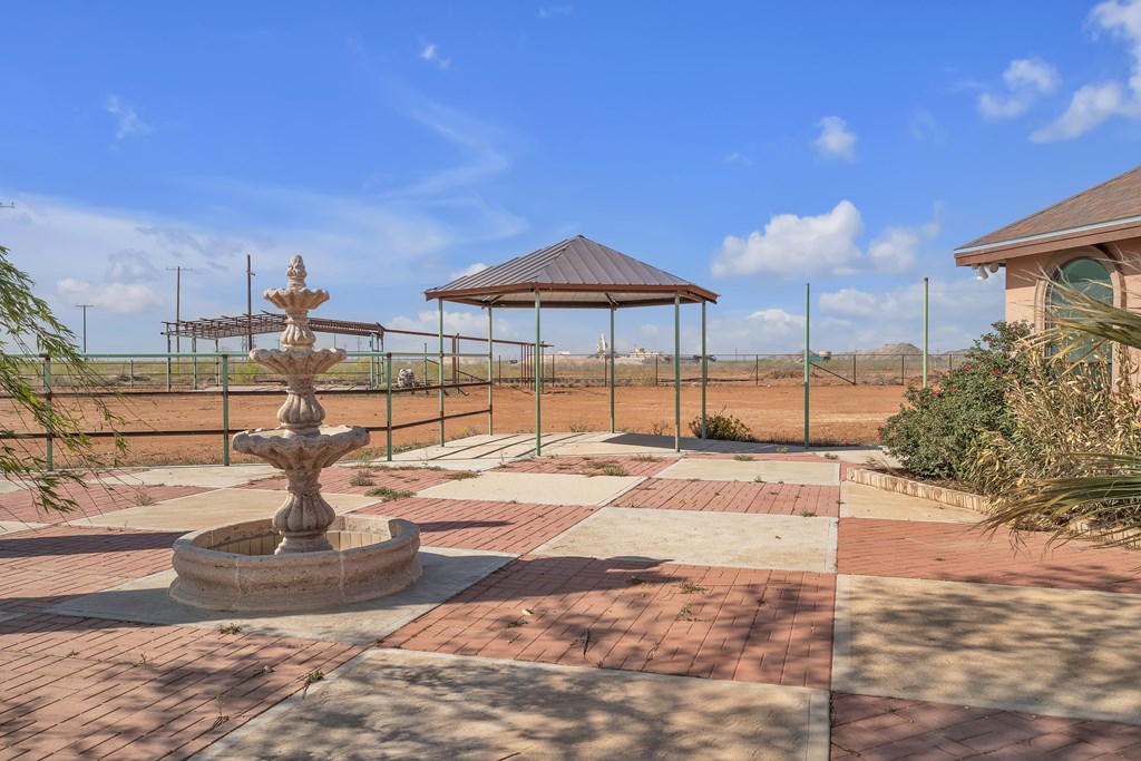 5600 N County Road 1125, Midland, Texas image 4