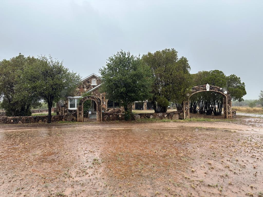 1848 Denson Rd, Hermleigh, Texas image 1