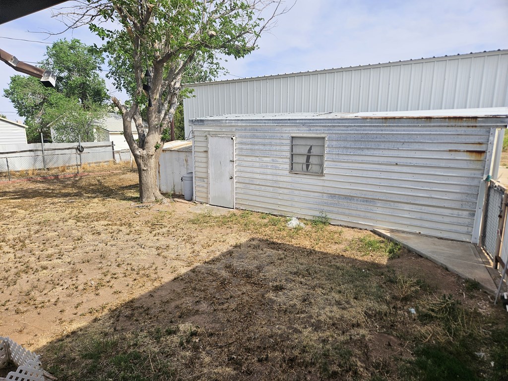 816 N Scharbauer Dr, Goldsmith, Texas image 22