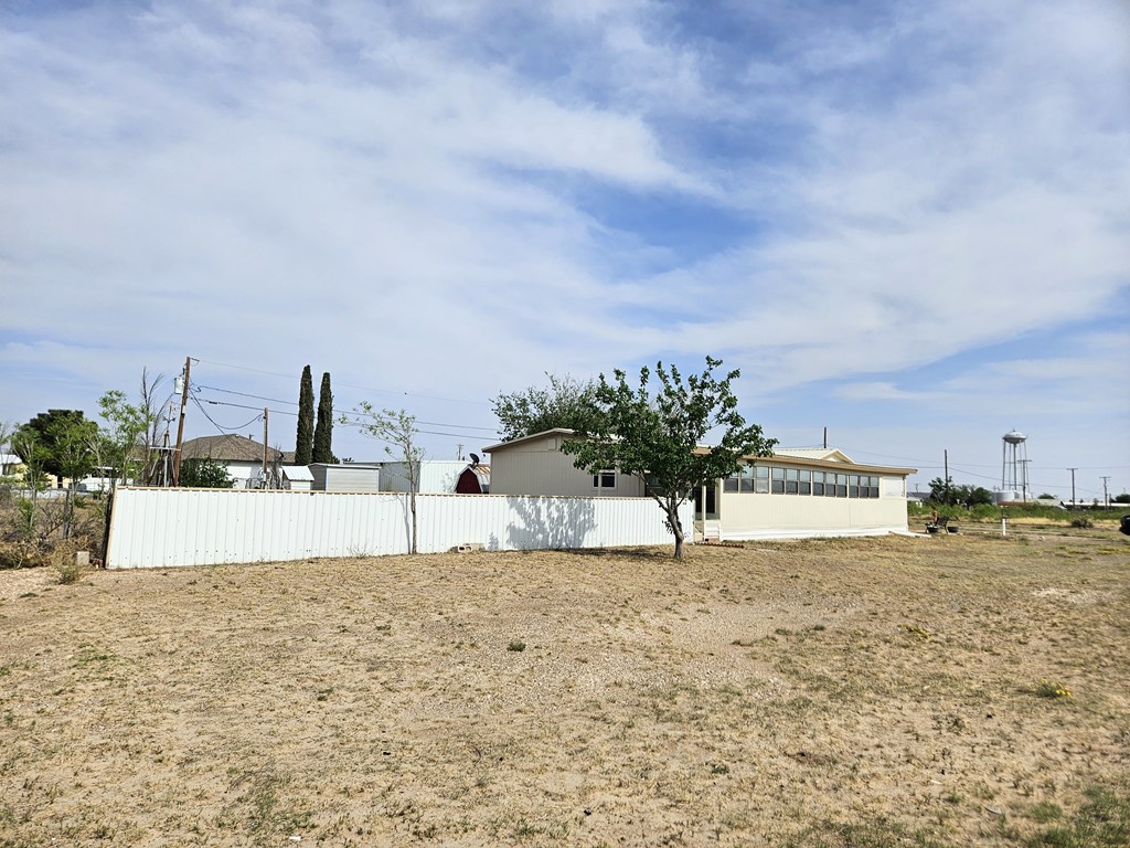 816 N Scharbauer Dr, Goldsmith, Texas image 4
