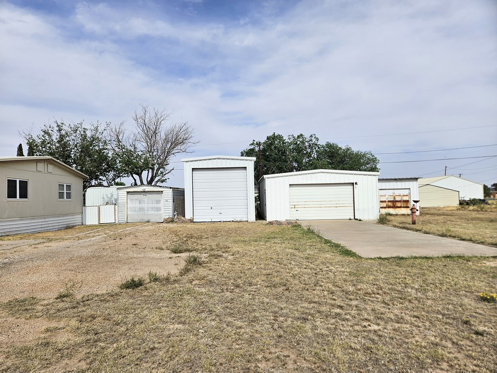 816 N Scharbauer Dr, Goldsmith, Texas image 3