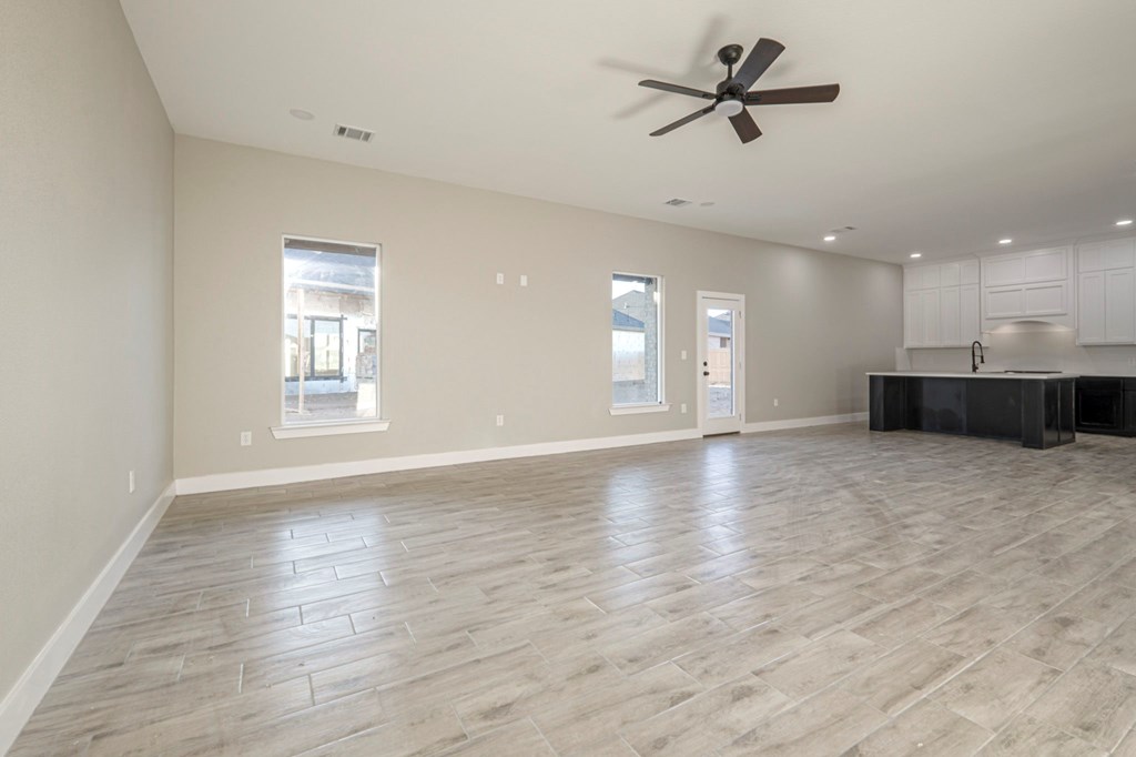 1001 Killdeer, Midland, Texas image 4
