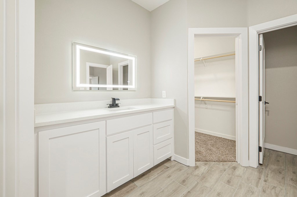 1001 Killdeer, Midland, Texas image 32