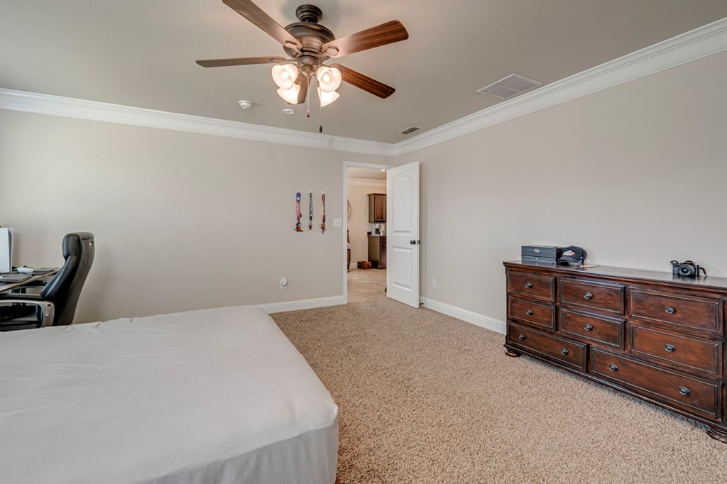 5805 Nolan Ryan Dr, Midland, Texas image 29