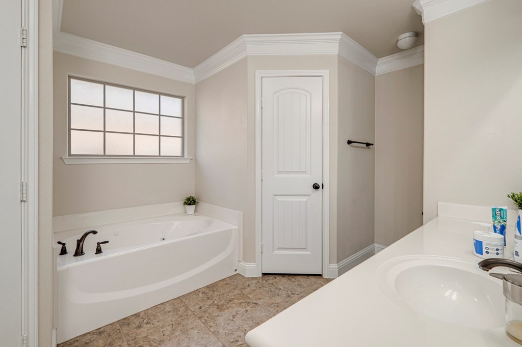 5805 Nolan Ryan Dr, Midland, Texas image 30