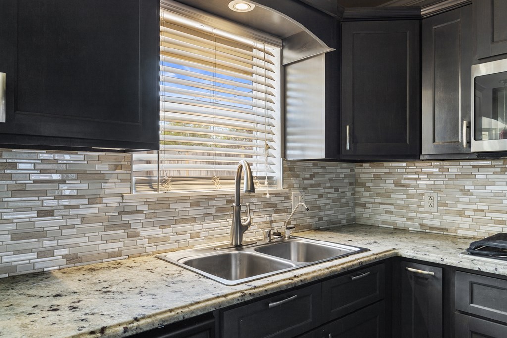 3319 Camarie Ave, Midland, Texas image 12