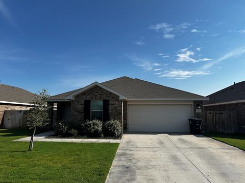 Homes For Rent - 7611 Orange Blossom Rd<br/> Odessa, TX 79765