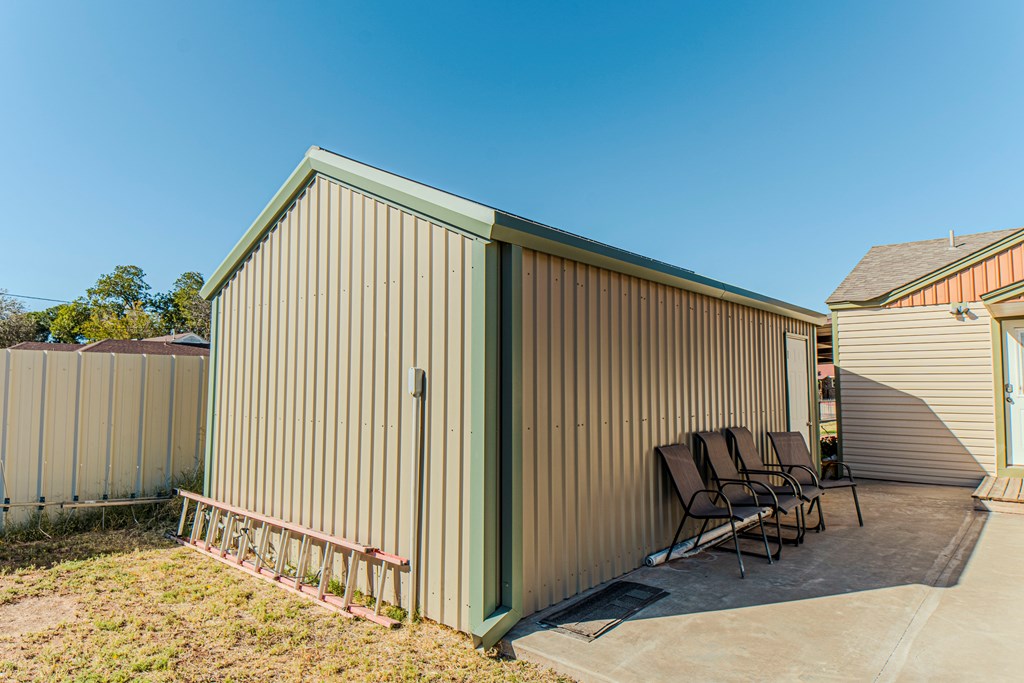 803 SW Ave C, Seminole, Texas image 20