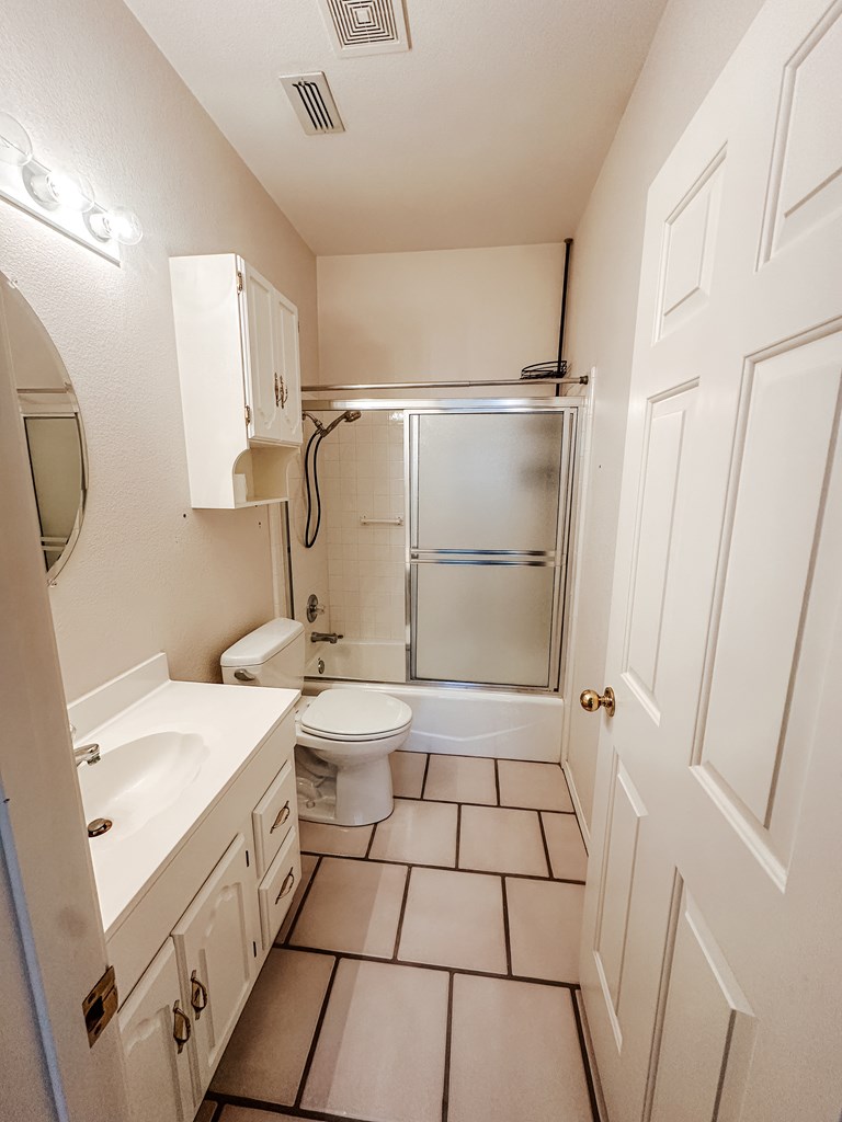 3301 Wedgwood, Midland, Texas image 16