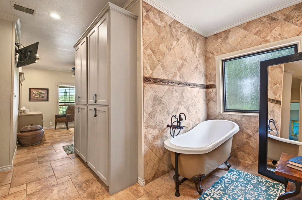4937 Rustic Trail, Midland, Texas image 47