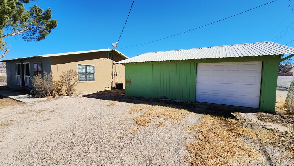 308 N Rollins St, Fort Stockton, Texas image 22