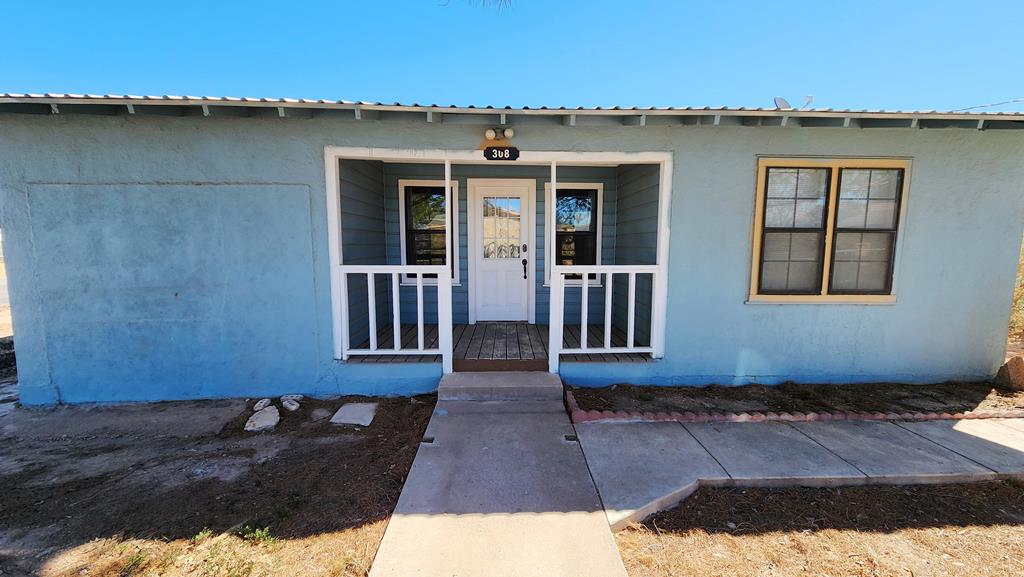 308 N Rollins St, Fort Stockton, Texas image 1