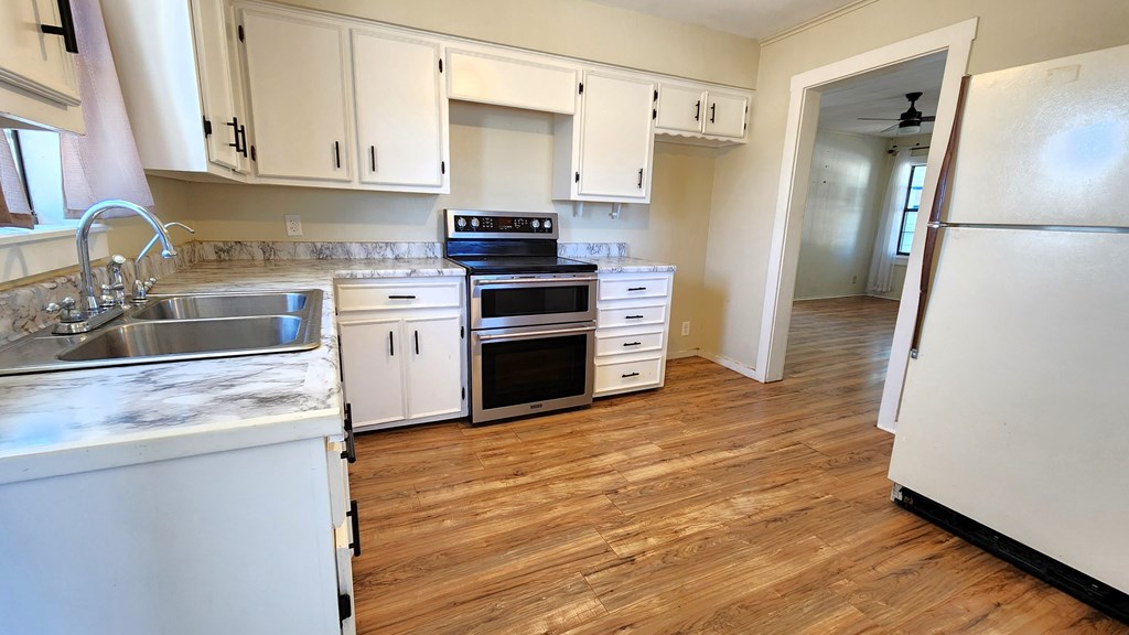 308 N Rollins St, Fort Stockton, Texas image 3