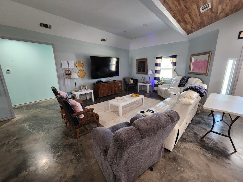24501 S County Rd 1210, Midland, Texas image 16