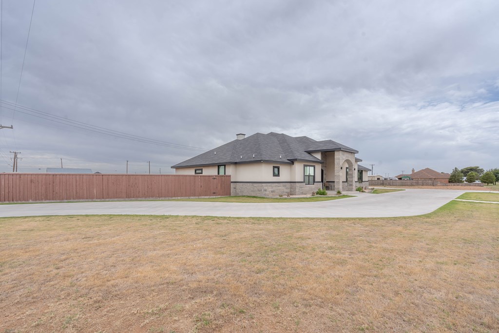 6401 Aster Dr, Midland, Texas image 3