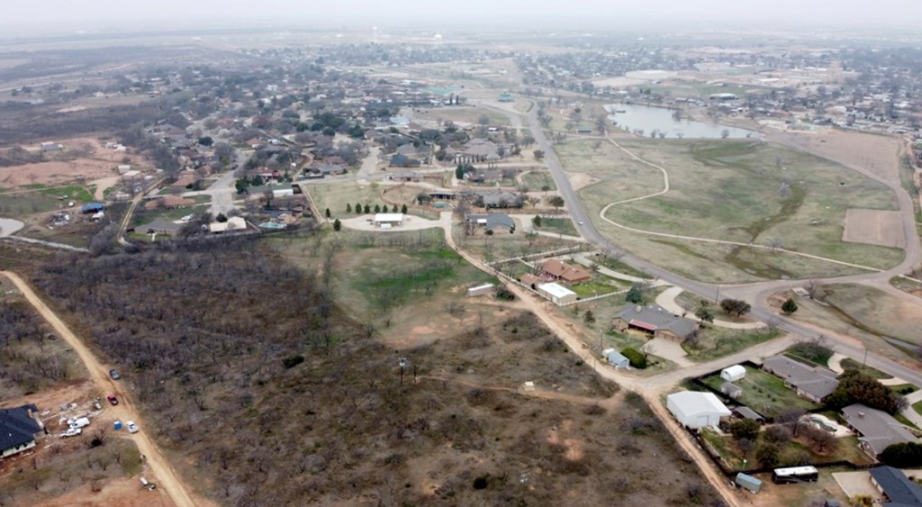 0000 Memorial Way, Snyder, Texas image 5
