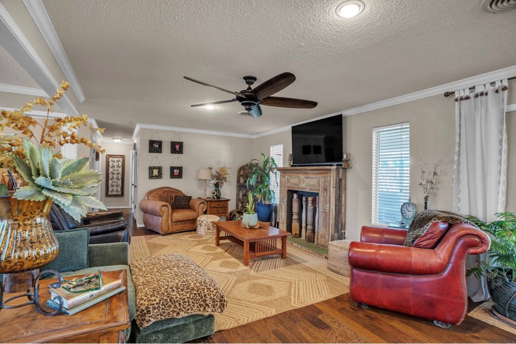 904 E 18th St, Colorado City, Texas image 2