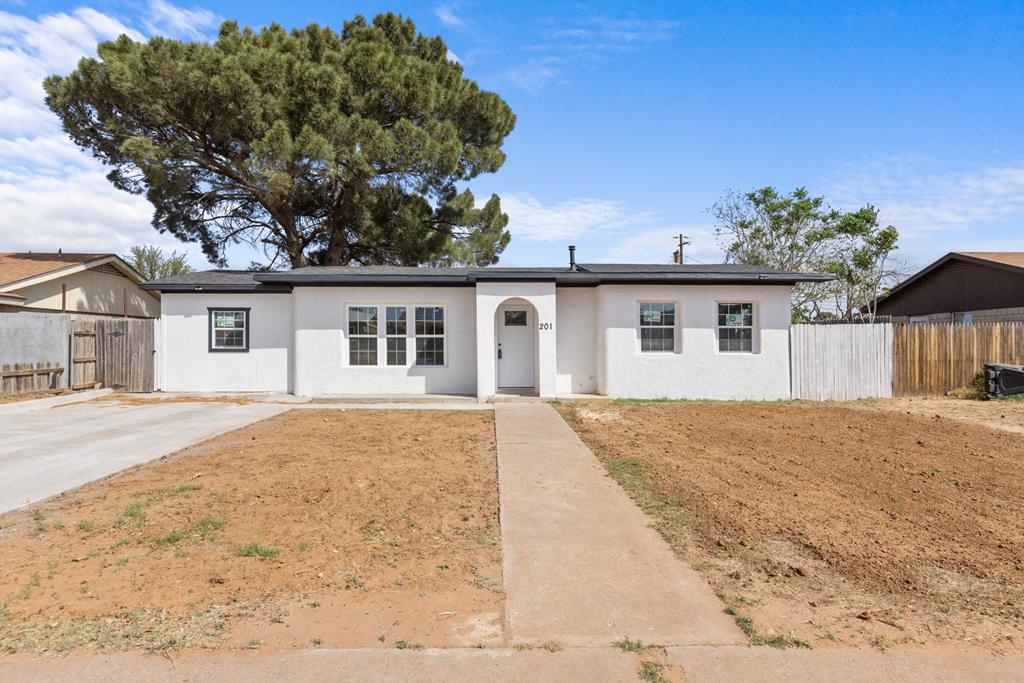 201 E Pine Ave, Midland, Texas image 1