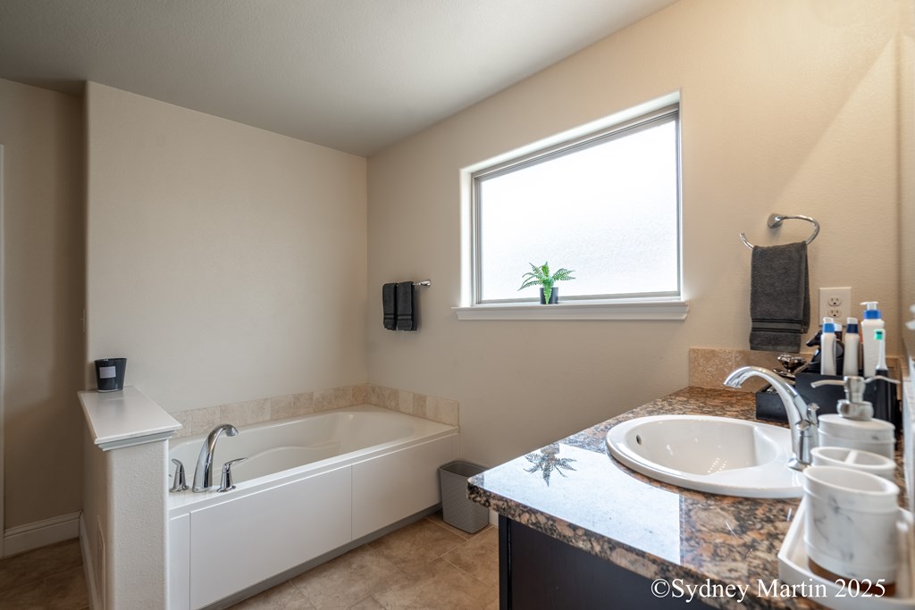 810 E 94th St, Odessa, Texas image 17
