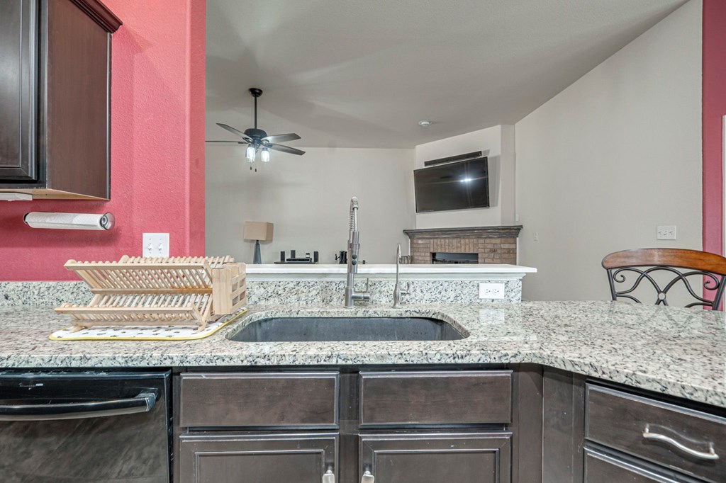 508 E Comiskey, Midland, Texas image 13